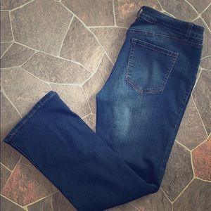 🍑🍑 those plus size jeans